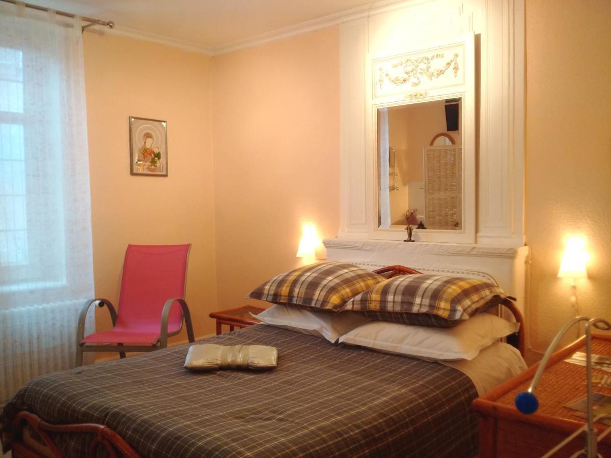 Hotel Le Prieuré Aydoilles Esterno foto
